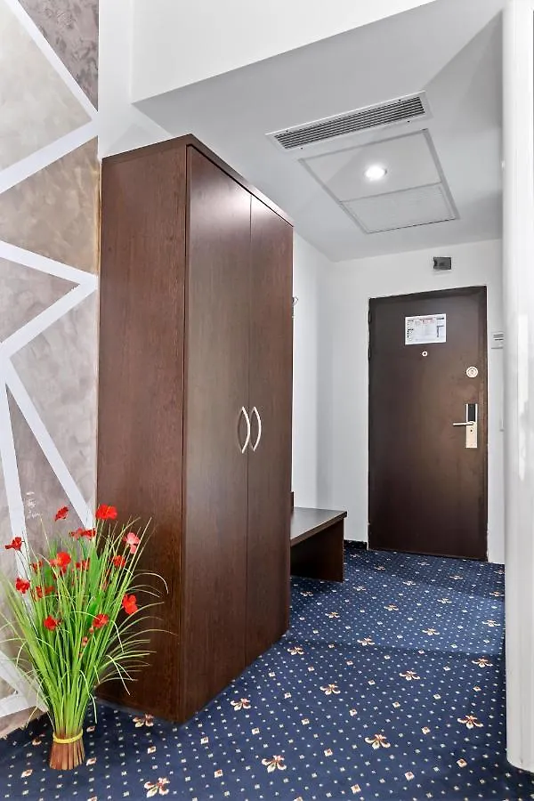 Hotel Charter Otopeni 3*,  Romania